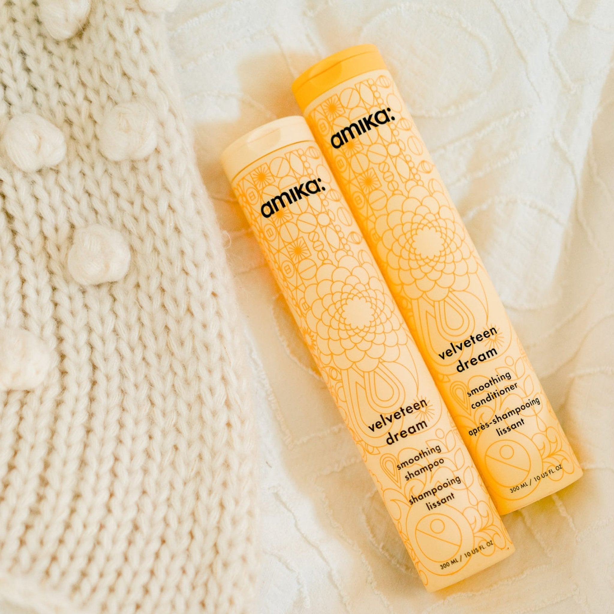 Amika Velveteen Dream Smoothing Shampoo