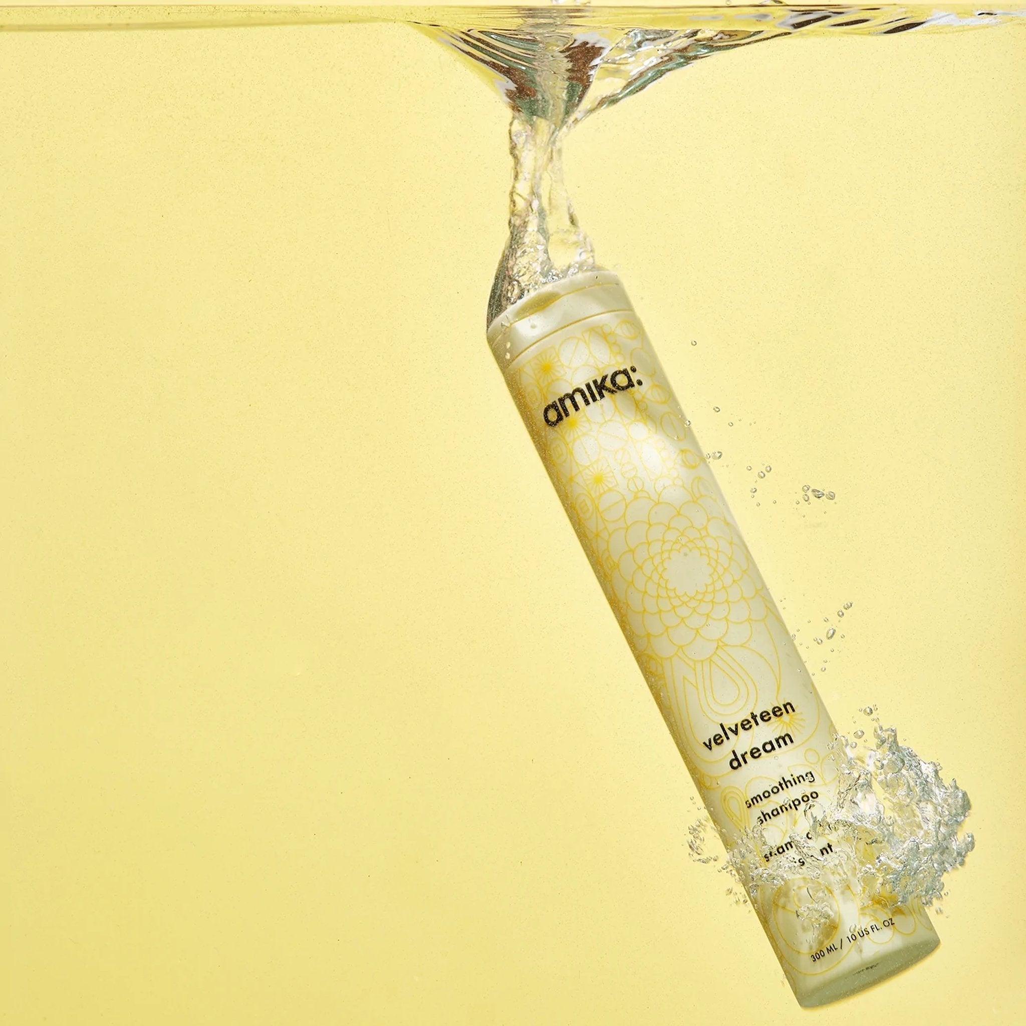 Amika Velveteen Dream Smoothing Shampoo