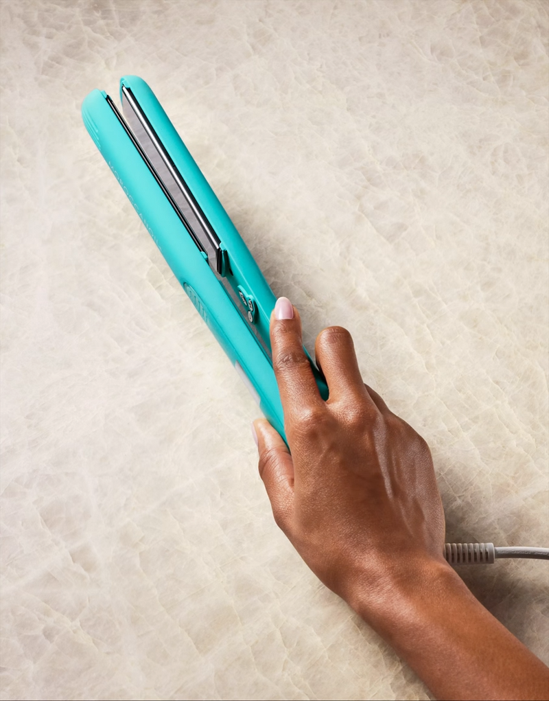 MOROCCANOIL TITANIUM FLAT IRON